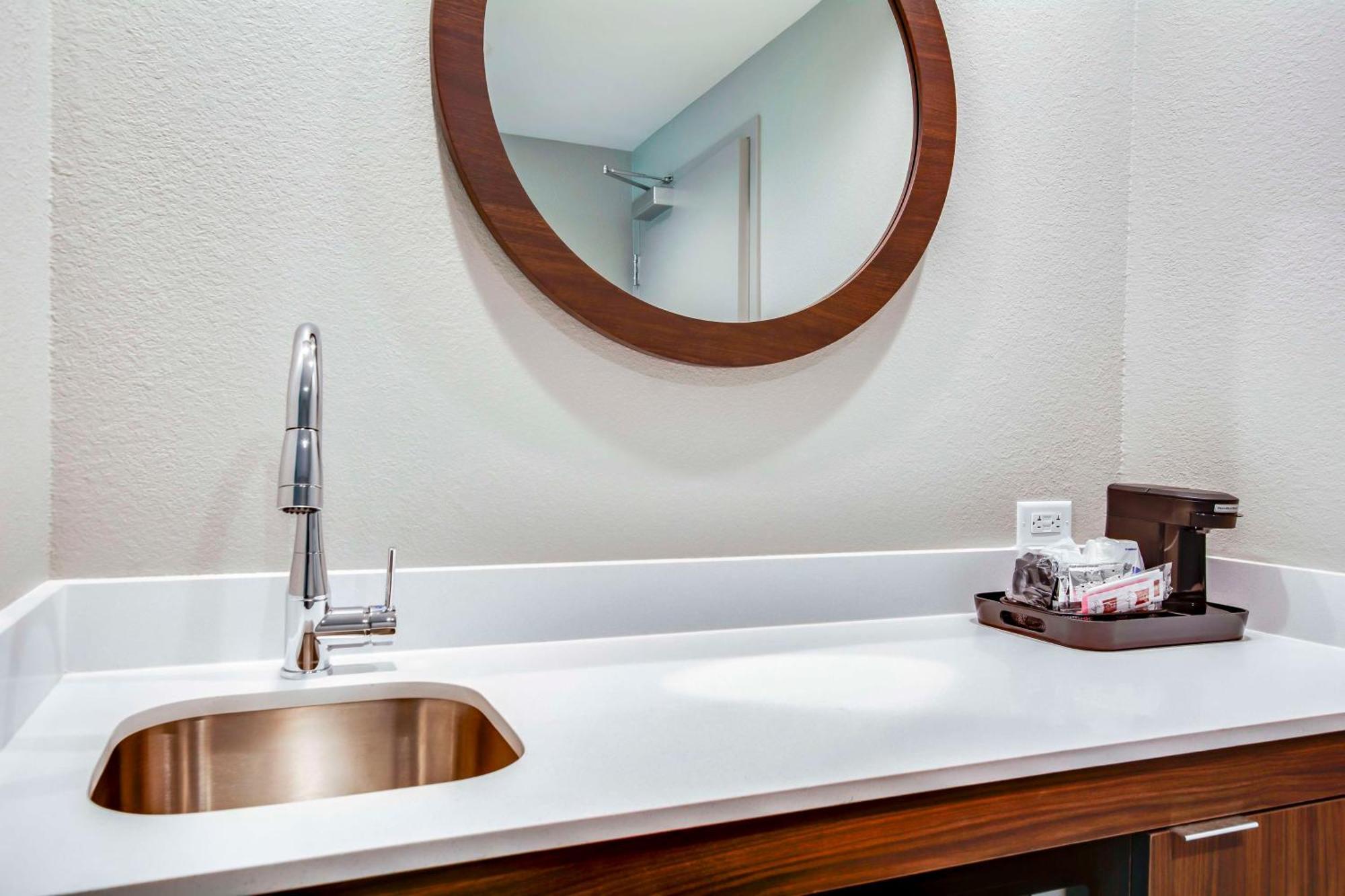 Hampton Inn & Suites By Hilton Louisville East Oxmoor Екстер'єр фото