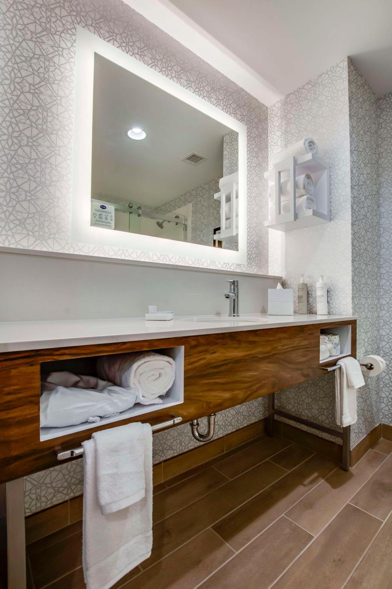 Hampton Inn & Suites By Hilton Louisville East Oxmoor Екстер'єр фото