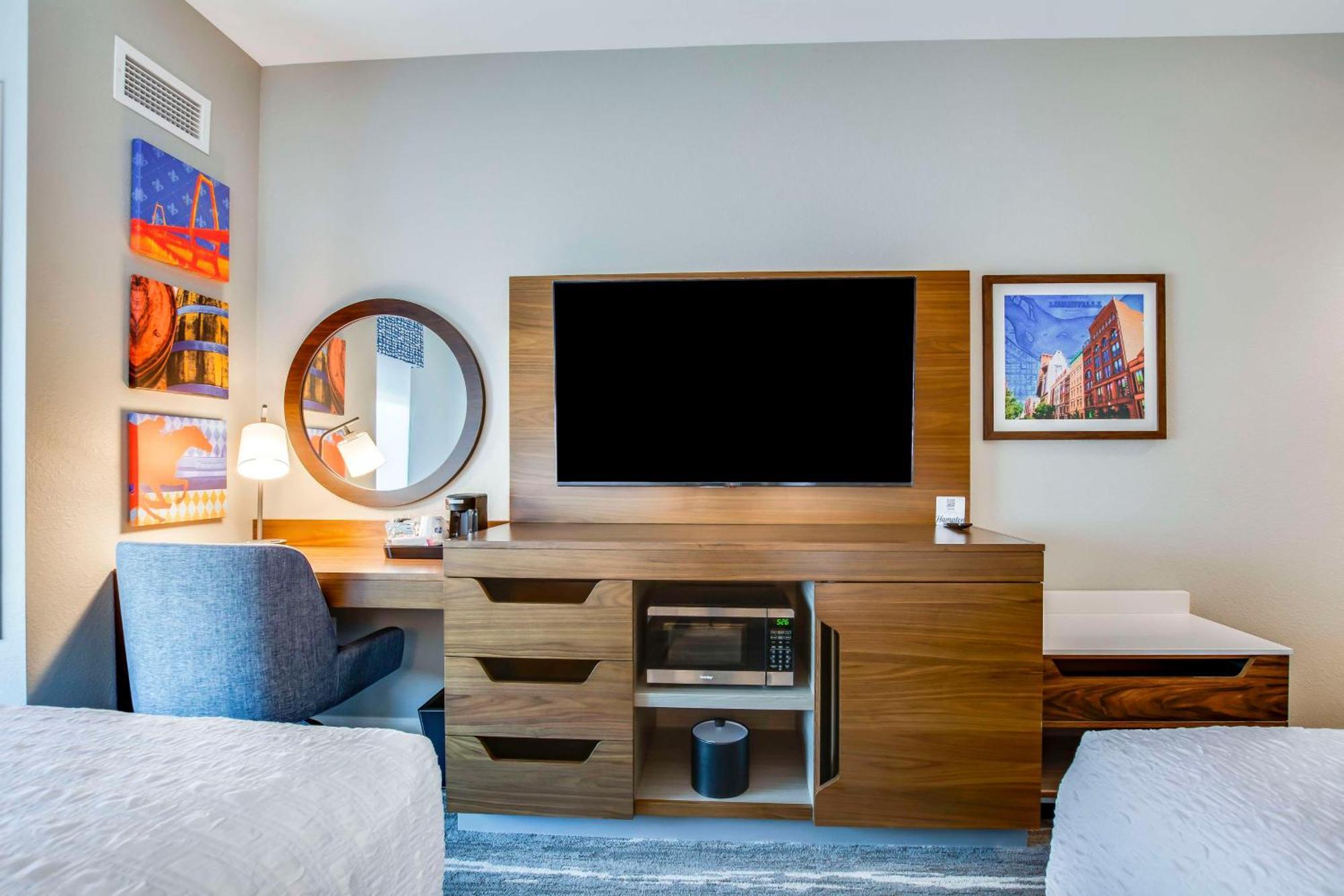 Hampton Inn & Suites By Hilton Louisville East Oxmoor Екстер'єр фото