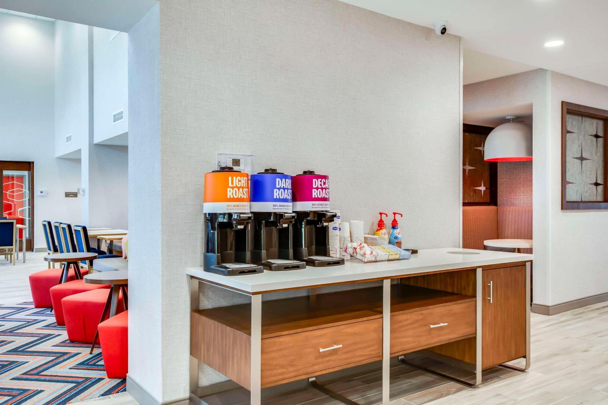 Hampton Inn & Suites By Hilton Louisville East Oxmoor Екстер'єр фото